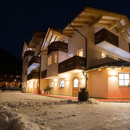 Hotel Garnì Paradisi - Wellness&Spa Mezzano Exterior foto