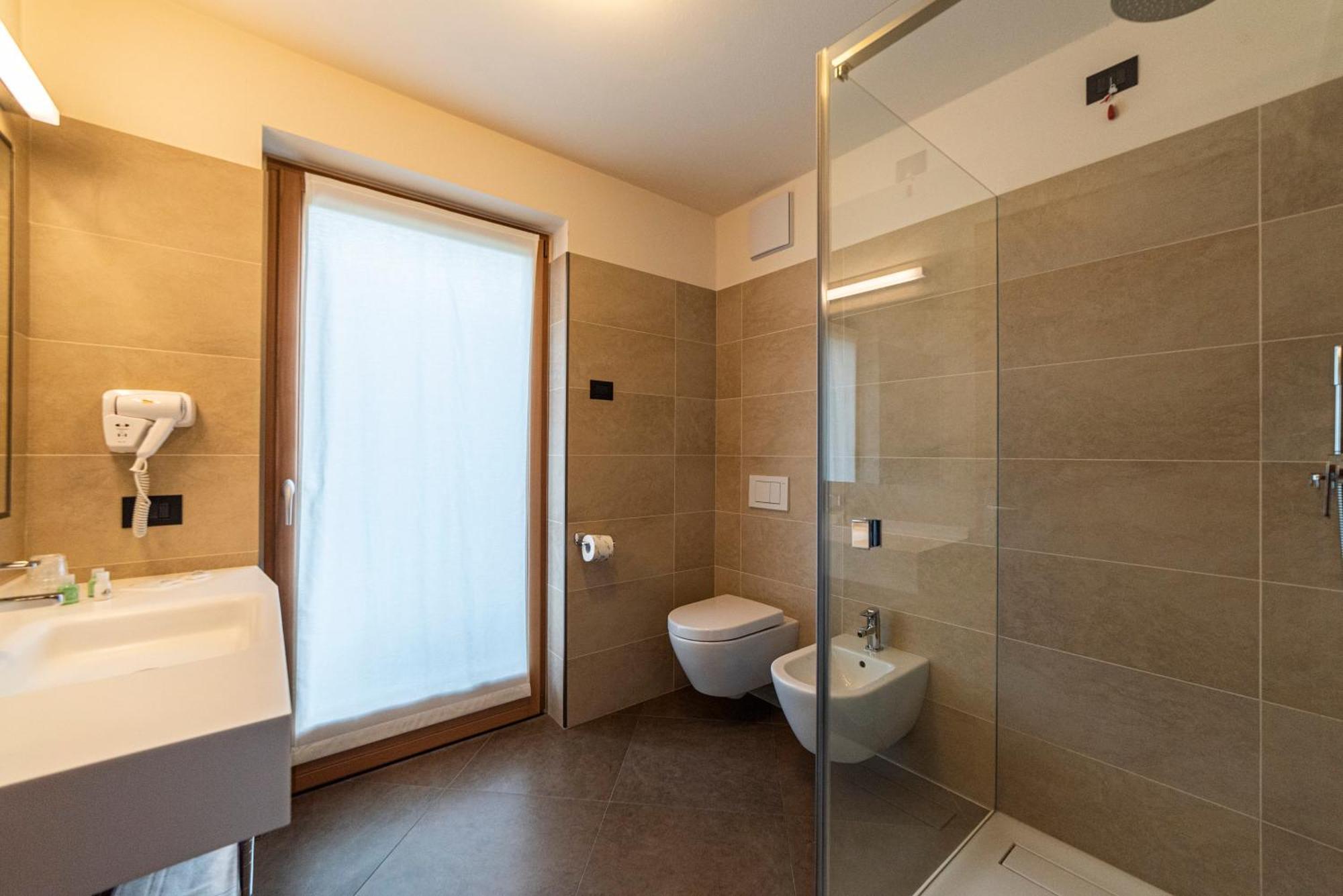 Hotel Garnì Paradisi - Wellness&Spa Mezzano Exterior foto