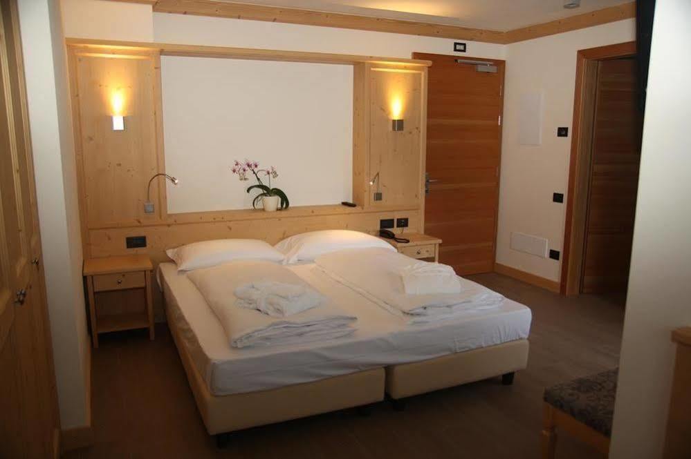 Hotel Garnì Paradisi - Wellness&Spa Mezzano Exterior foto